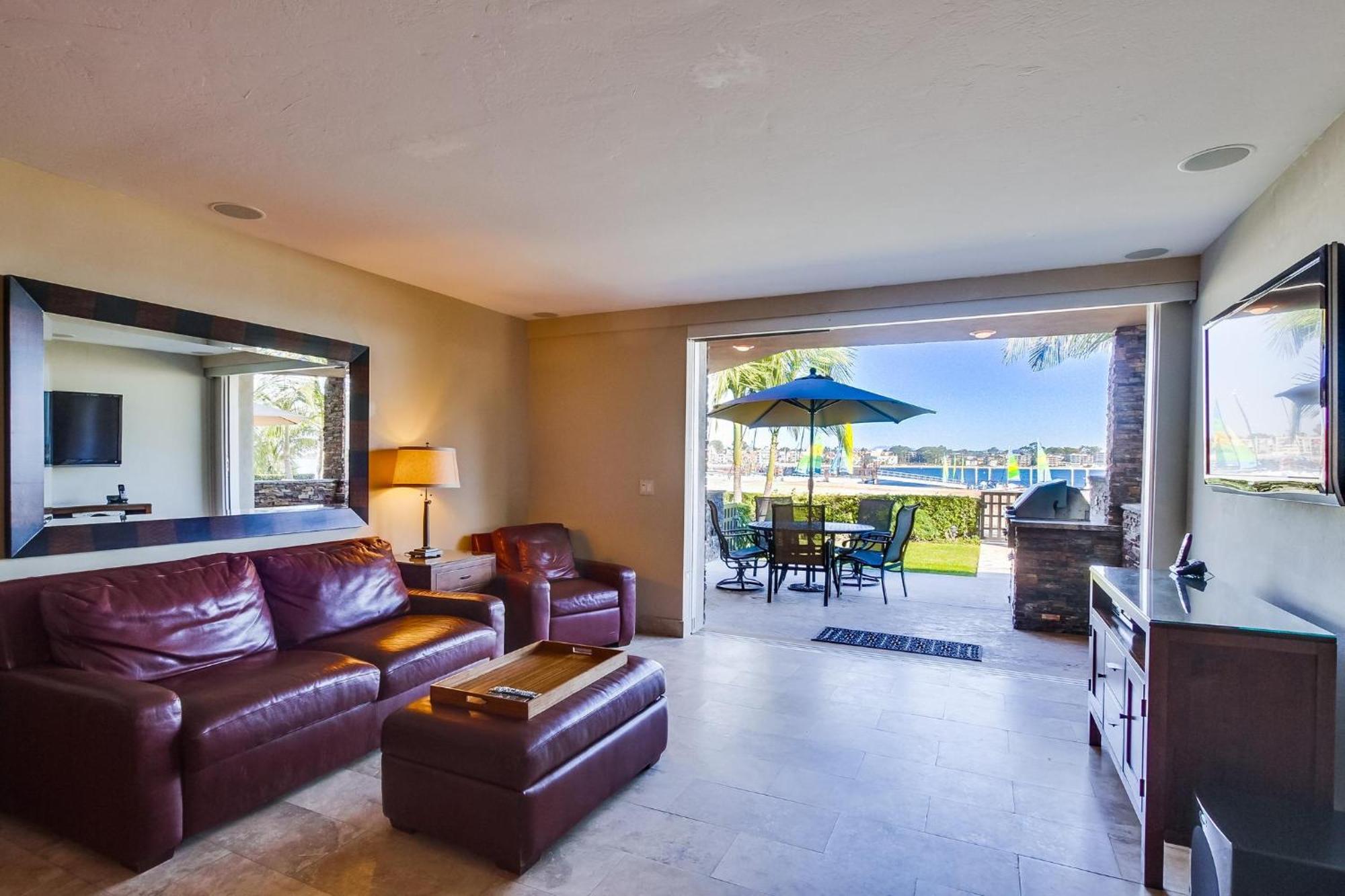 B5169 On The Bay - 2 Bedroom Apartment *