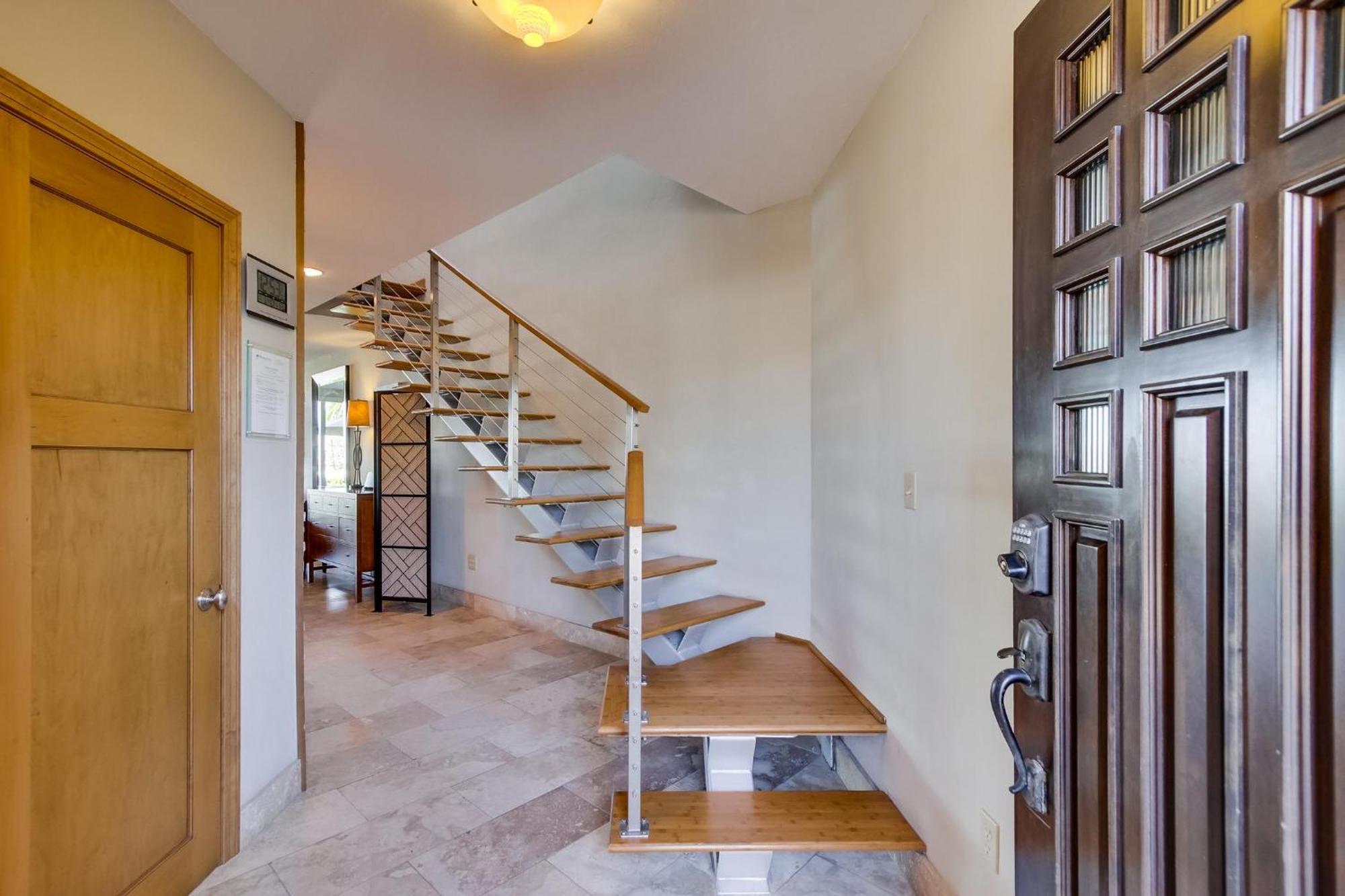 B5169 On The Bay - 2 Bedroom Apartment *