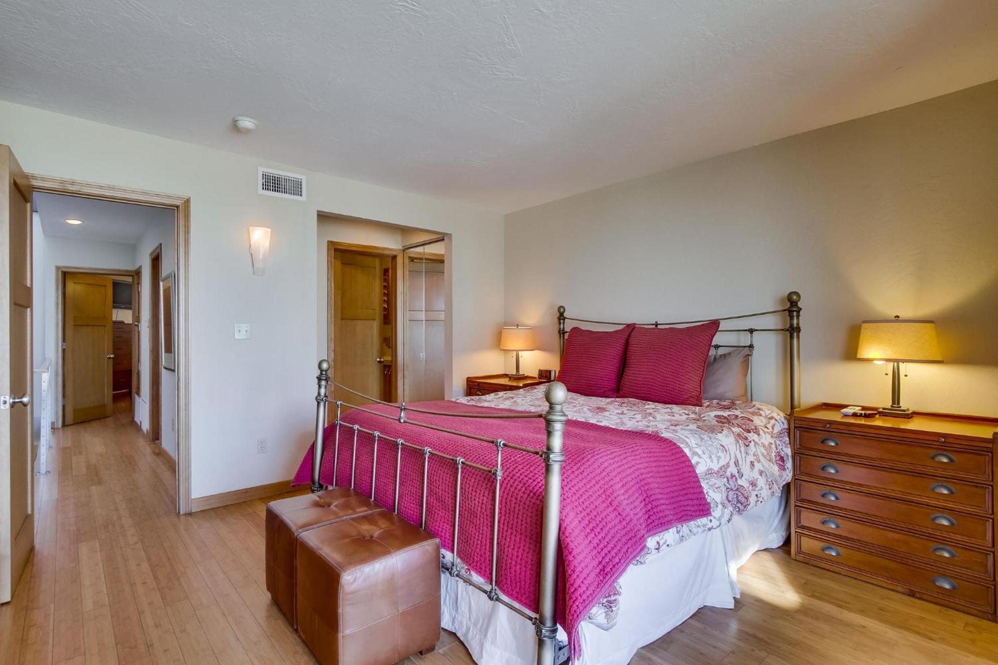 Apartment B5169 On The Bay - 2 Bedroom *